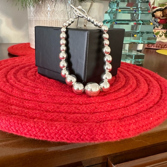 Tif Ball bracelet. 7inches . - Picture 6 of 10